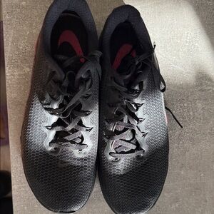 Nike Men's Black and Pink Athletic Shoes